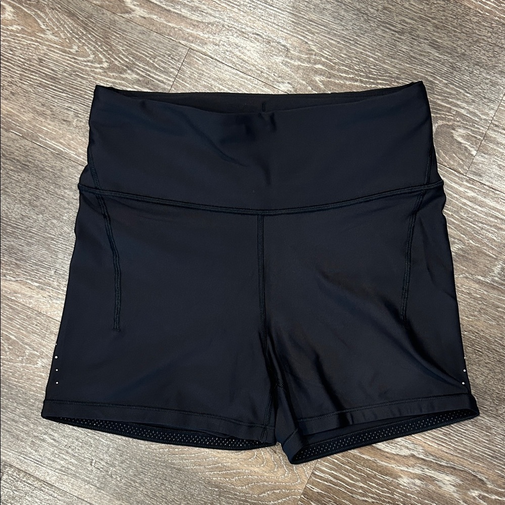 Athleta Pacesetter 4in Shortie Black Women's Shorts